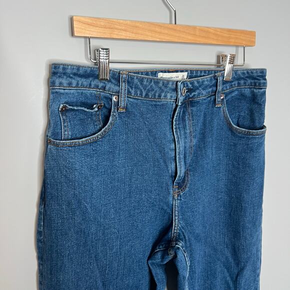 Abercrombie & Finch The Mom High Rise Curve Love Jeans Size 31/12 XL - Picture 9 of 16